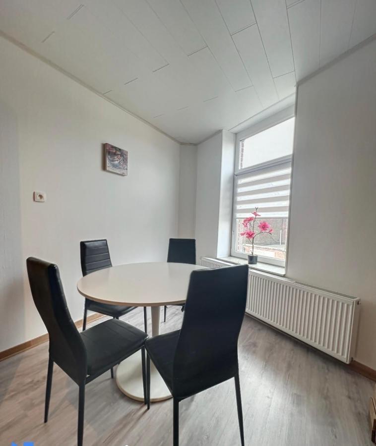 Apartmán Charbonnel 1 B Charleroi-Airport Exteriér fotografie